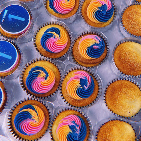 cupcakes with matching brand colour buttercream delivered uk wide for companies