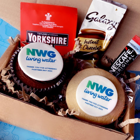 cupcake biscuit branded treat box