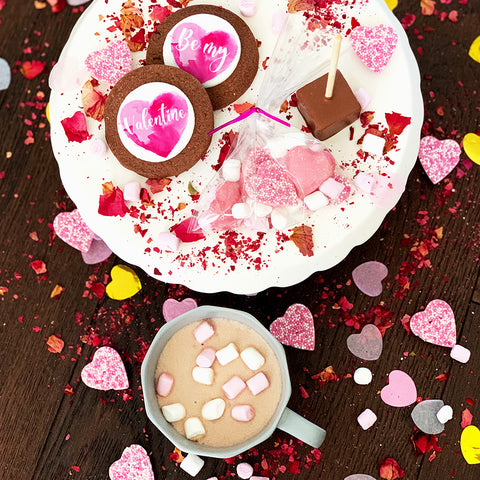 VALENTINES BISCUIT HOT CHOCOLATE GIFT BOX UK DELIVERY