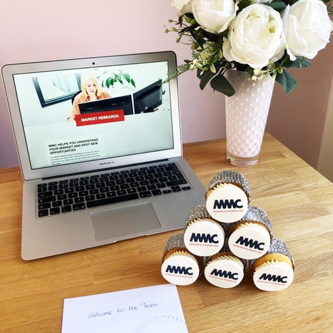 EMPLOYEE CUPCAKE GIFT BOX